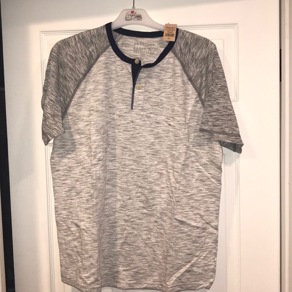 T shirt from American eagle